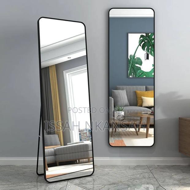 Free Standing Cheval Mirror · Photo 1