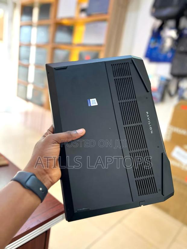 Laptop HP Pavilion 15 16GB Intel Core I7 SSD 512GB · Photo 4