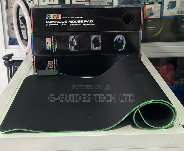 Extra-Large RGB Gaming Mousepad, Xl RGB Mouse Pad · Photo 2