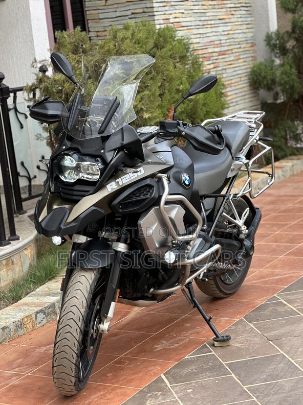 BMW R1250GS 2022 Brown · Photo 3