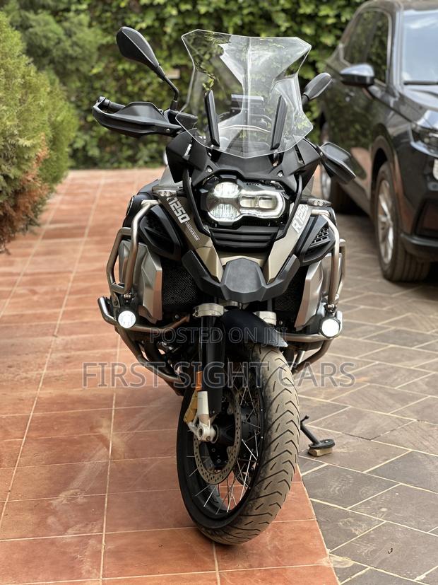 BMW R1250GS 2022 Brown