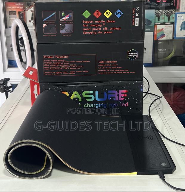 Rasure Rs-05 RGB Gaming Mouse Pad With Wireless Charging · Photo 1