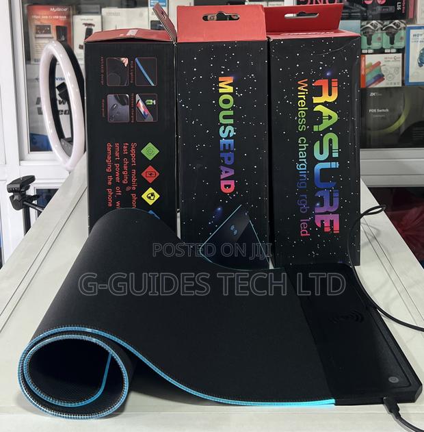 Rasure Rs-05 RGB Gaming Mouse Pad With Wireless Charging · Photo 5