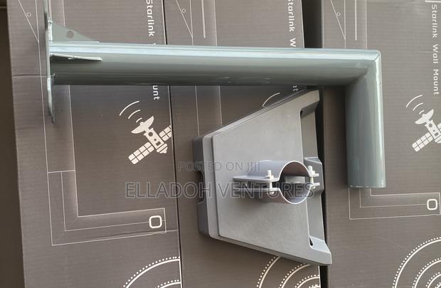 Starlink Adapter Mount Plus Pole (Short) · Photo 3