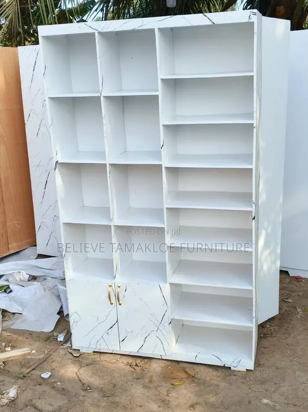 Shoesbagsracks · Photo 1