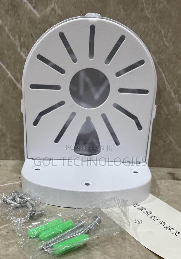 CCTV Camera Mount or Hold for Dome Cameras · Photo 1
