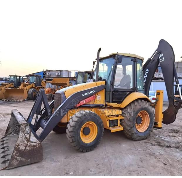 Volvo B71 Backhoe · Photo 8