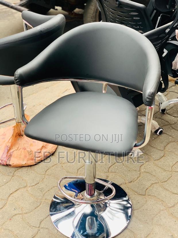 Adjustable Counter Chair · Photo 1