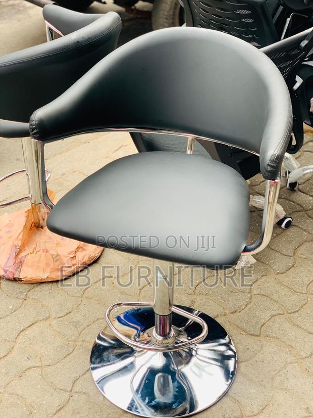 Adjustable Counter Chair · Photo 2