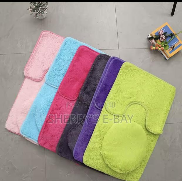 Washroom Rugs · Photo 2
