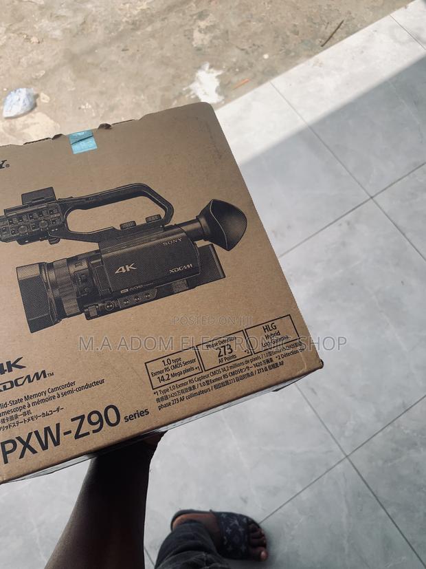 Original Sealed in Box Sony Z90 Video Resolution · Photo 2