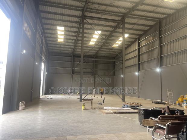 3000 SQM Warehouse at Haatso for Rent · Photo 3