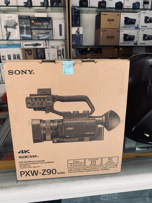 Wi-Fi Direct/ Built in Nd Filters Sony Z90 Studio Camera · Photo 1