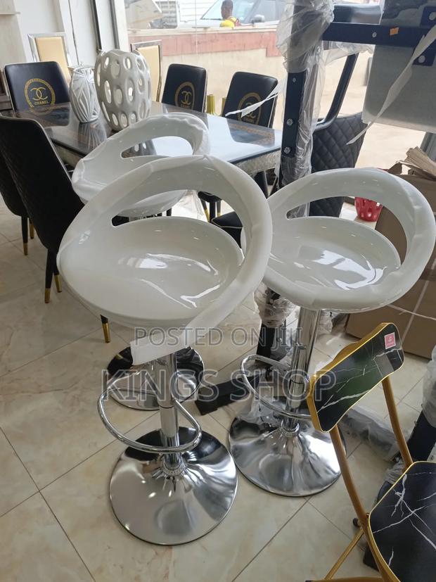Adjustable Counter Chairs · Photo 2