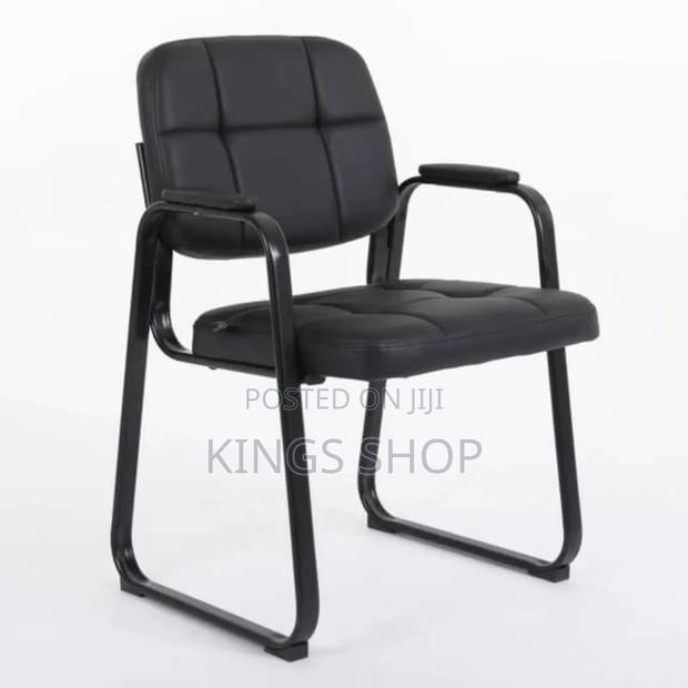 Visitors Chair Leather · Photo 1