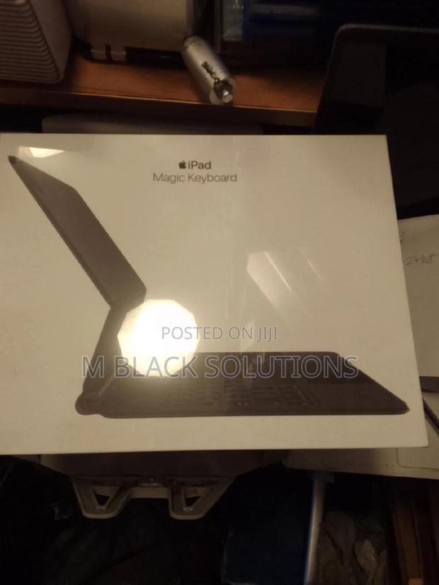 Apple Magic Keyboard for iPad Pro 11-Inch(M4) · Photo 1