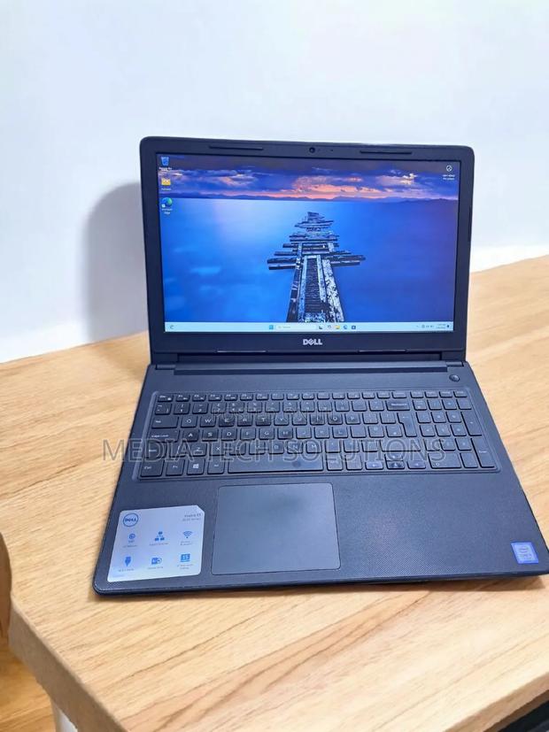 Laptop Dell Vostro 15 3000 8GB Intel Core i5 SSD 256GB · Photo 2