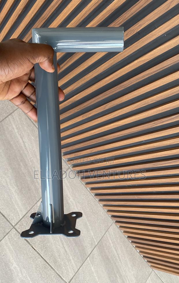 Generation 3 Starlink Mount With Pole ( Short) · Photo 2