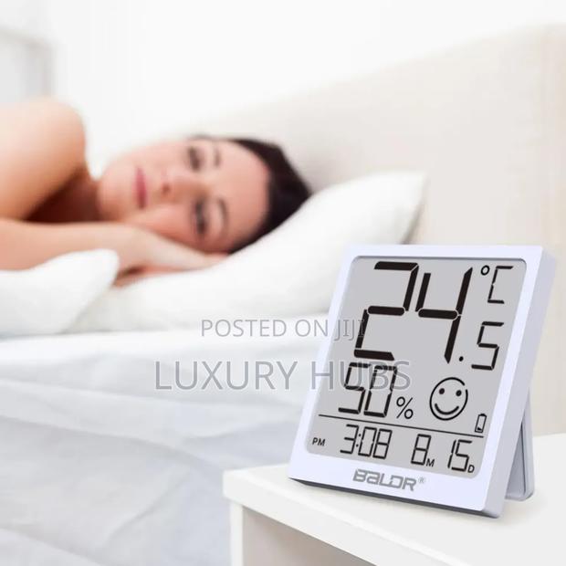 Digital Thermometer Indoor Calendar · Photo 1