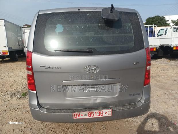 Hyundai Starex 2014 Grey · Photo 5