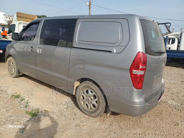 Hyundai Starex 2014 Grey · Photo 6