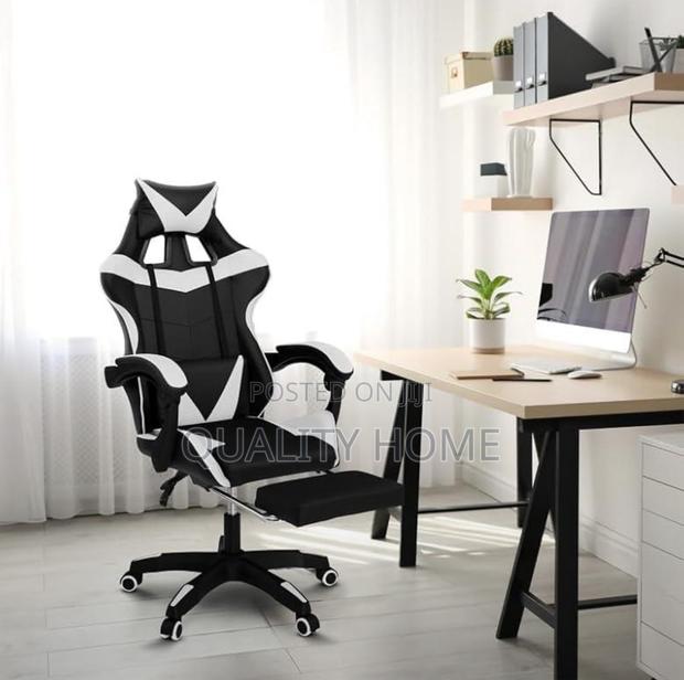 Gaming Chair · Photo 1