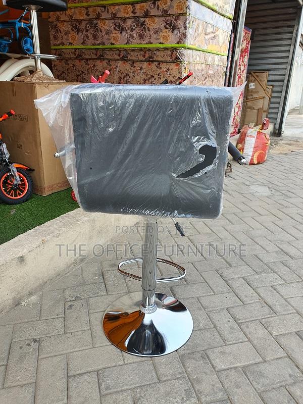 Island Stool · Photo 2