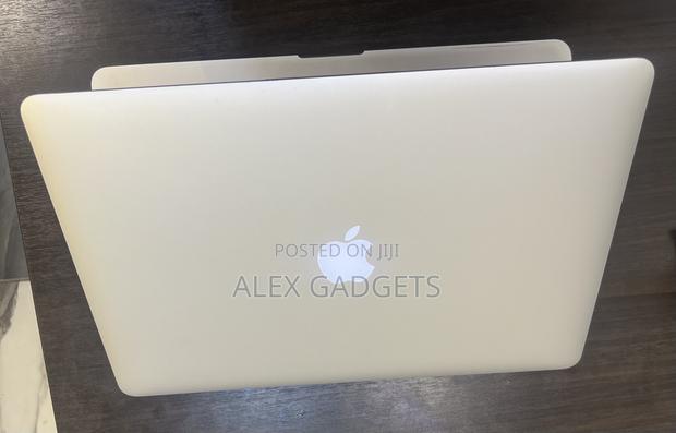 Laptop Apple MacBook Pro 16GB Intel Core I7 SSD 256GB · Photo 6