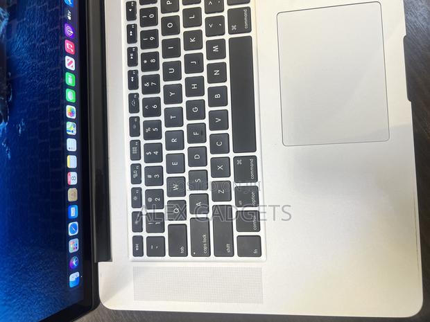 Laptop Apple MacBook Pro 16GB Intel Core I7 SSD 256GB · Photo 5