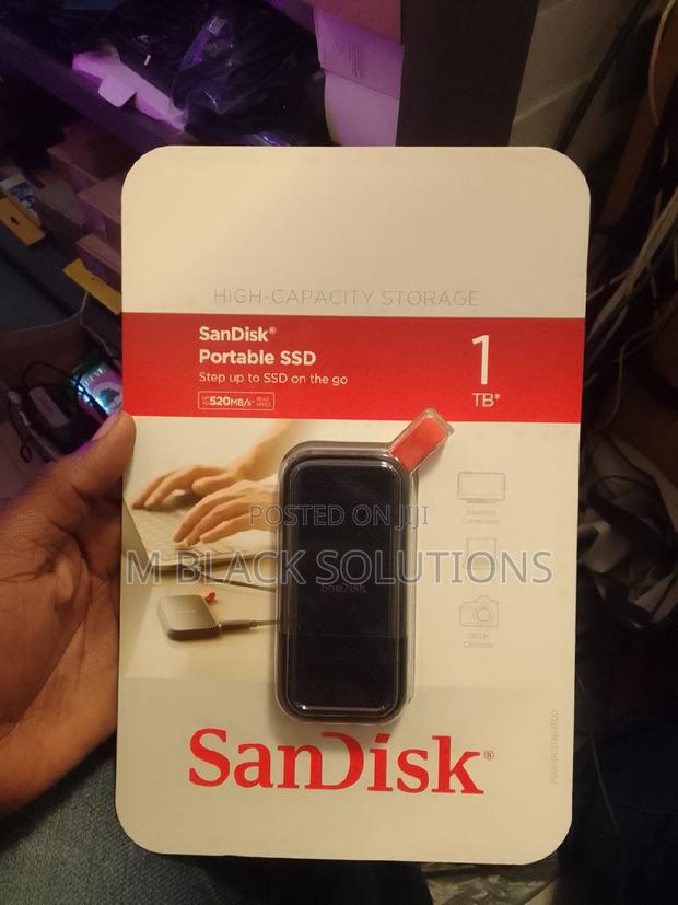 Sandisk Portable SSD 520mb/S External Solid Drive 1 Tb · Photo 1