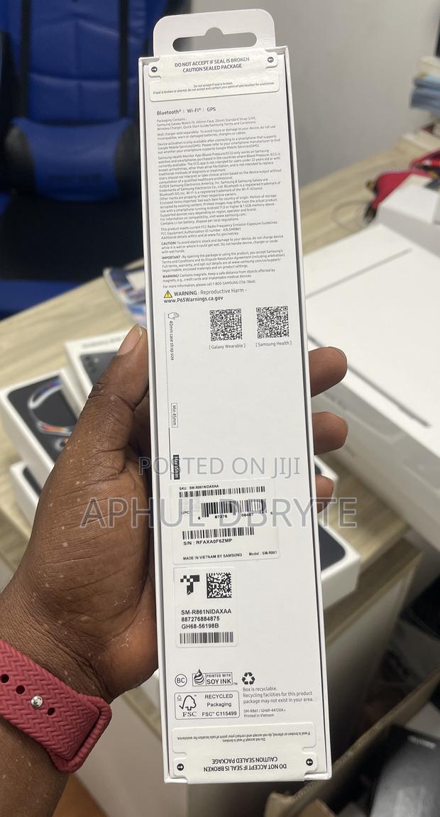 Brand New Galaxy Watch Fe · Photo 3