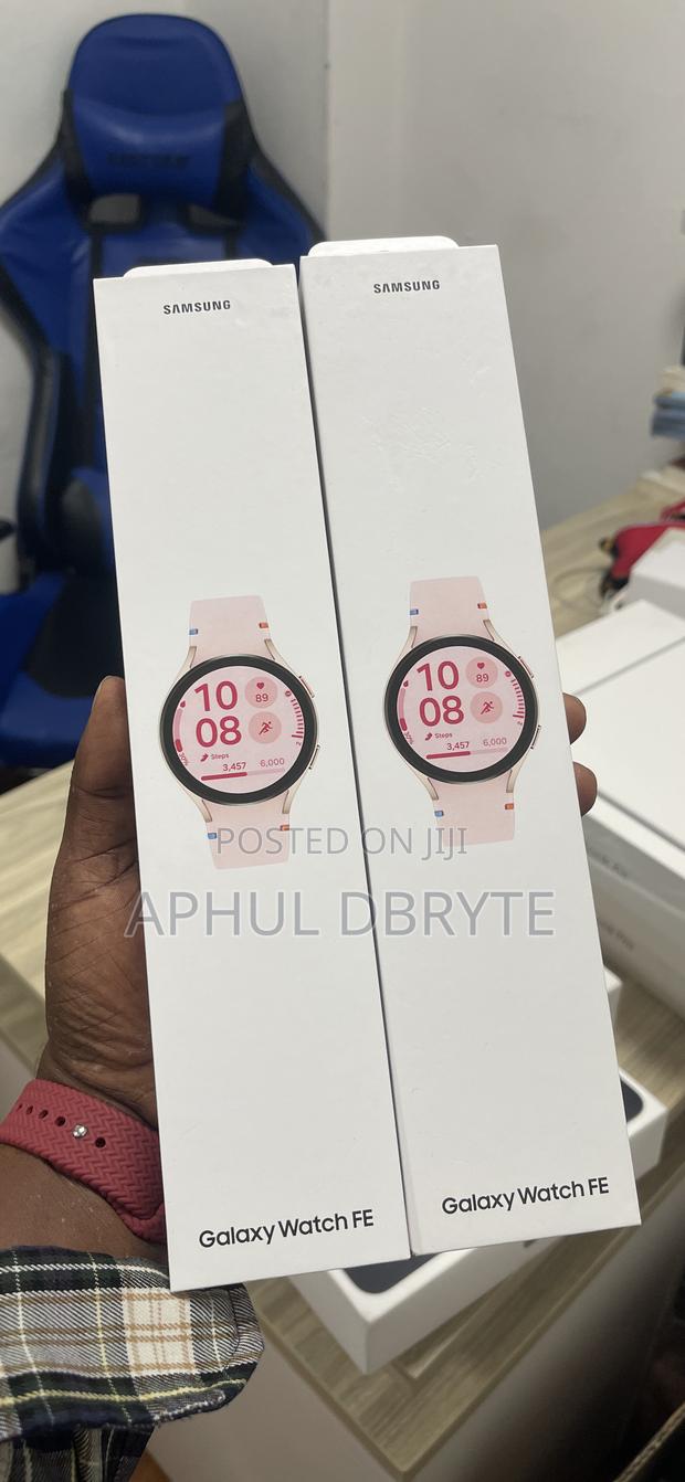 Brand New Galaxy Watch Fe · Photo 1