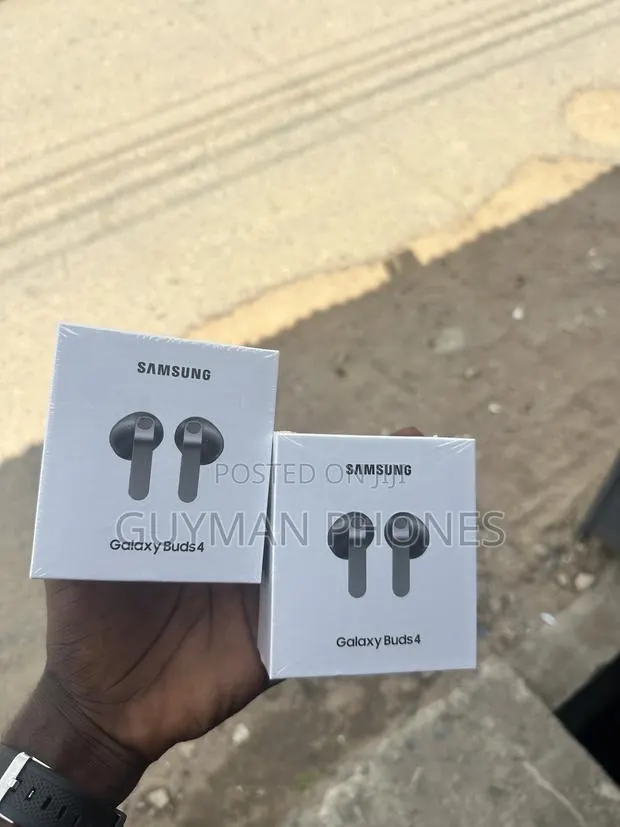 Galaxy Buds 4 · Photo 1