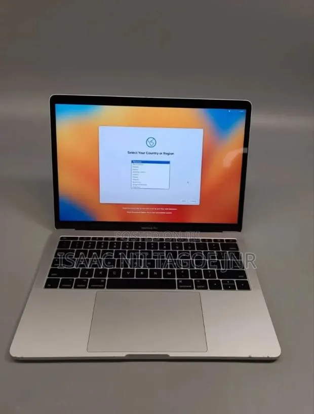 Laptop Apple MacBook Pro 2017 8GB Intel SSD 256GB · Photo 1