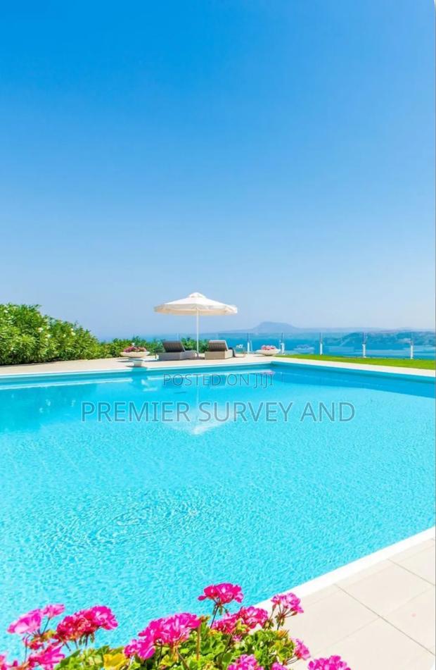 Swimming Pool Construction Expert · Photo 1