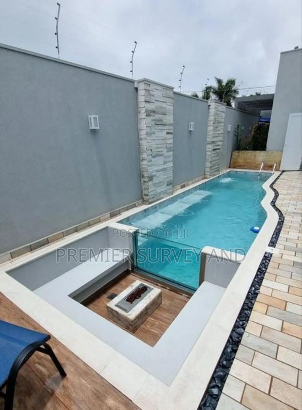 Swimming Pool Construction Expert · Photo 2