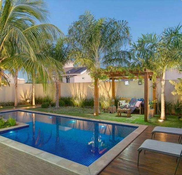 Swimming Pool Construction Expert · Photo 3