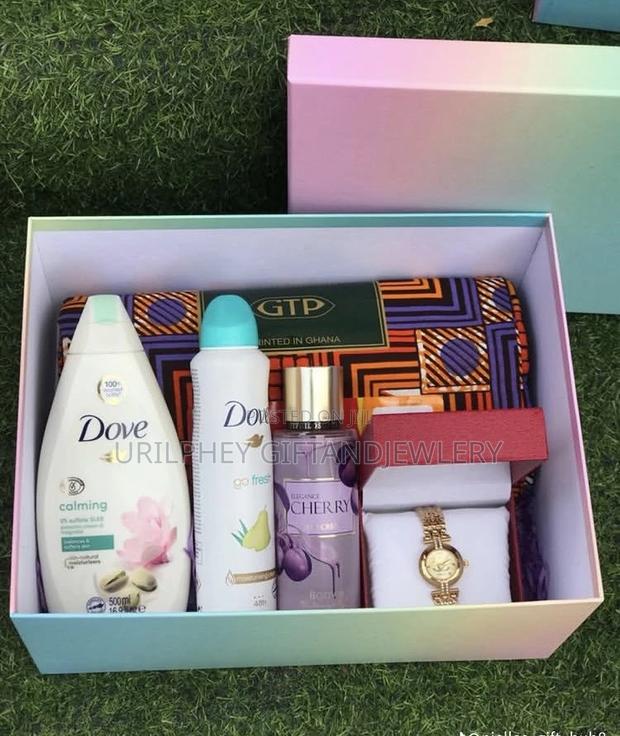 Christmas And Birthday Gift Packages · Photo 3