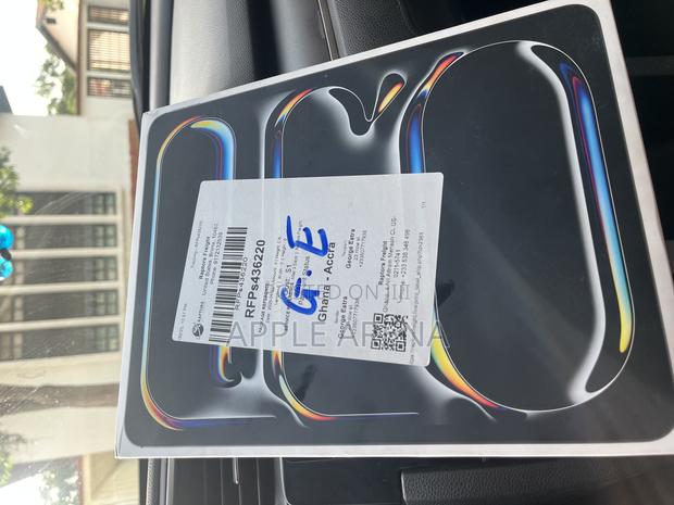 New Apple iPad Pro 13 (2024) 256 GB Black · Photo 2