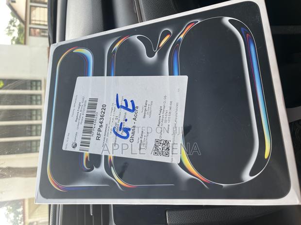 New Apple iPad Pro 13 (2024) 256 GB Black · Photo 1