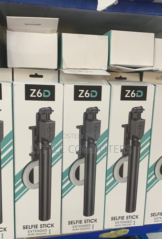 Z6d Selfie Stick With Light · Photo 1