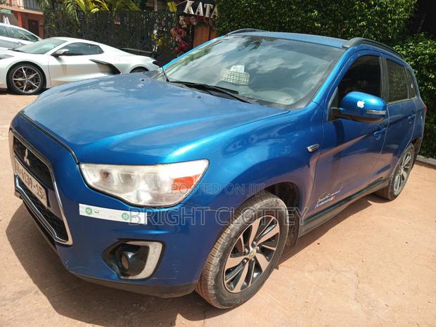 Mitsubishi Outlander 2.0 PHEV AWD 2014 Blue · Photo 2