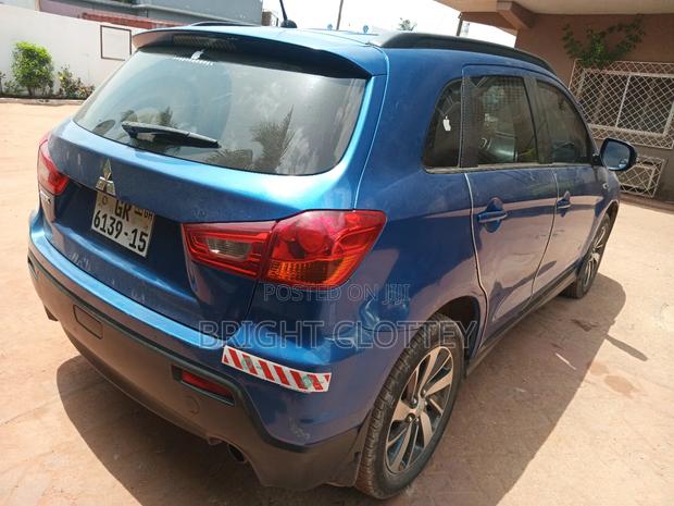 Mitsubishi Outlander 2.0 PHEV AWD 2014 Blue · Photo 3