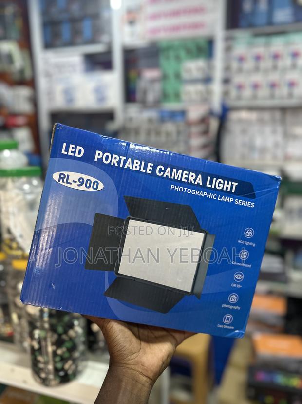 Portable Led Camera Light With Stand · Photo 1