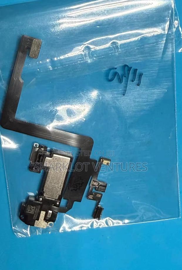 Earpiece With Flex Cable For iPhone 11 Pro Max · Photo 1