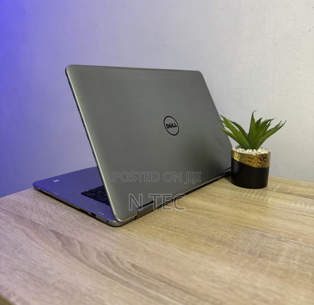 Laptop Dell Inspiron 17 7779 16GB Intel Core I5 HDD+SSD 256GB · Photo 1