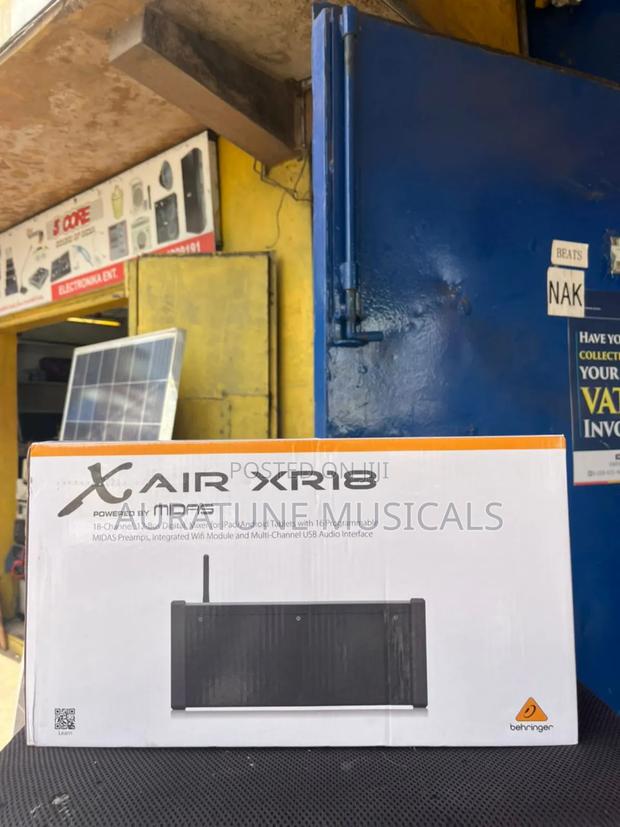 Behringer X Air Xr18 Digital Mixer · Photo 1