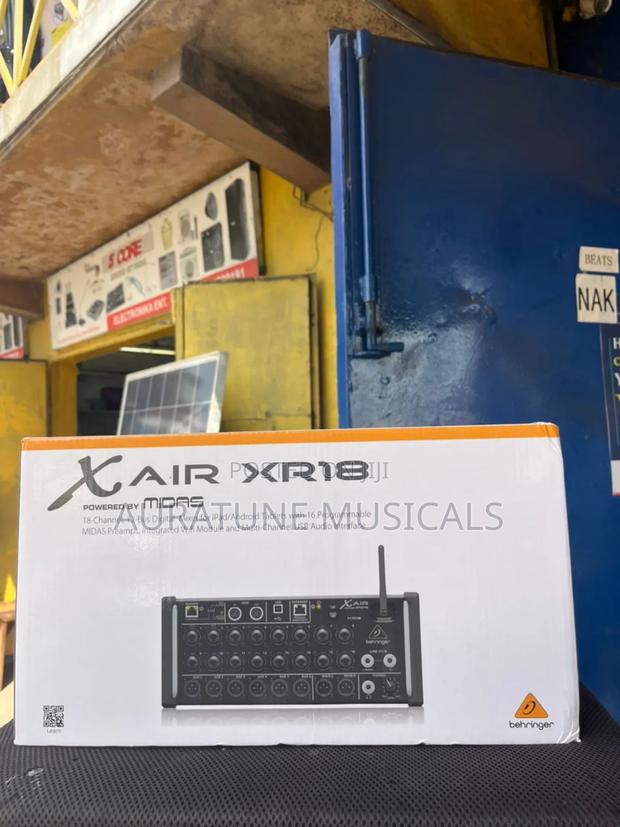 Behringer X Air Xr18 Digital Mixer · Photo 2