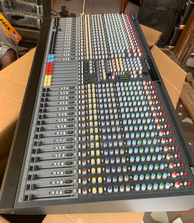 Allen and Heath Gl2400 32channel Mixer · Photo 1
