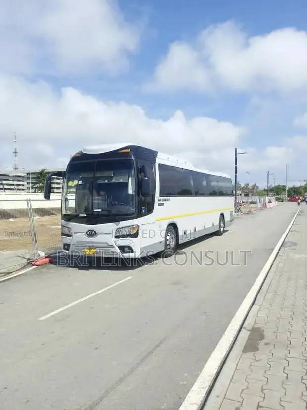 Coach Bus Available for Rentals 50 Seater Book Now · Photo 1